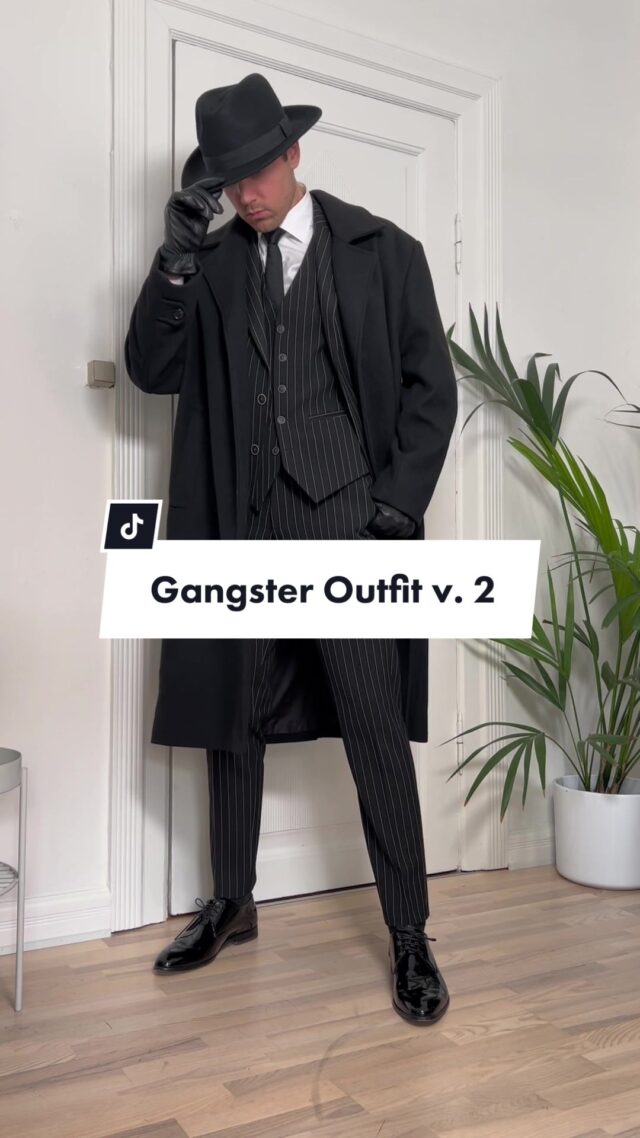 Gangster outfit!